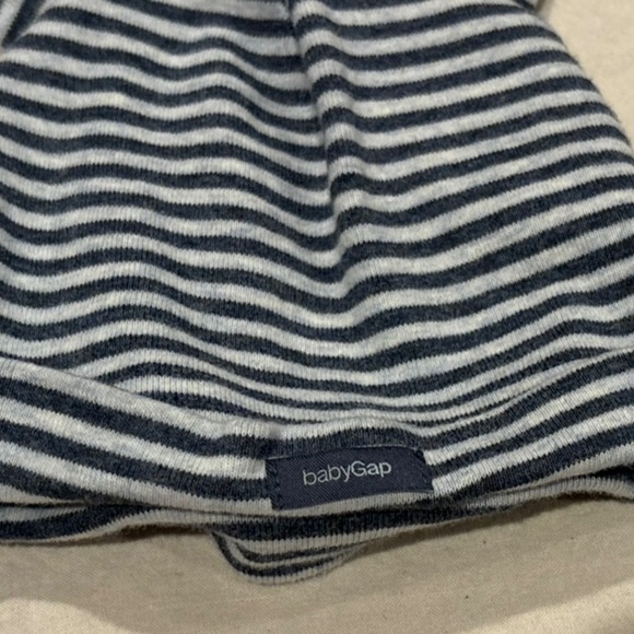 Gap baby first favorite stripe bear hats 0-3 months, set of 2 - Picture 10 of 15